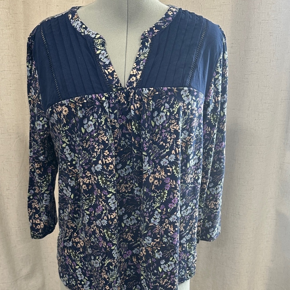 Lands' End Navy Floral Blouse size XL long sleeve
